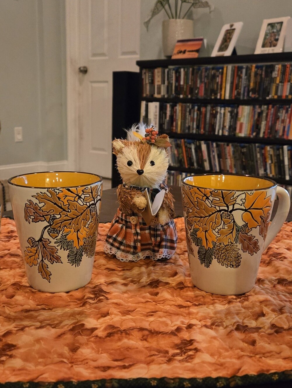 Cracker Barrel Set of 4 Fall Autumn Leaf Ceramic Coffee Mugs